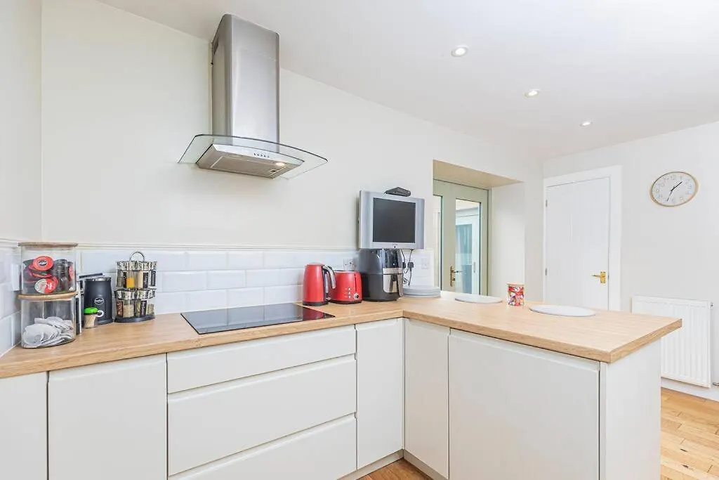 The Gate House - 3 Bed & Parking Villa Edinburg